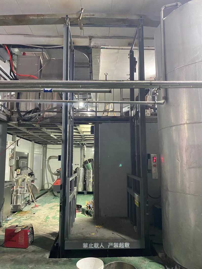 載貨升降平臺(tái)